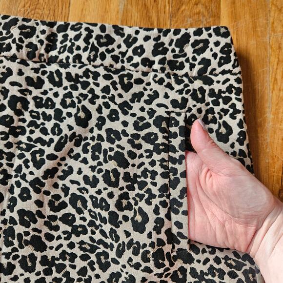 LOFT Leopard Print Mini Skirt Size 12 Neutral Tan Black Classic‎ Chic Lined - Picture 2 of 8